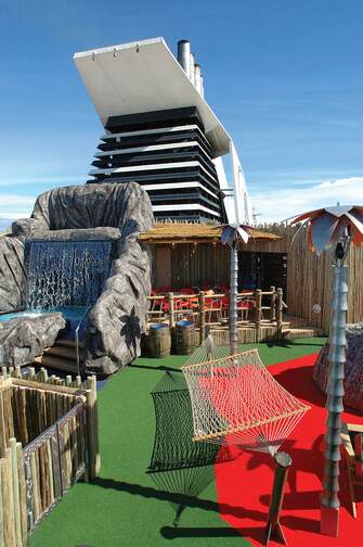 Holland America Line Veendam Interior Teens Loft & Oasis.jpg